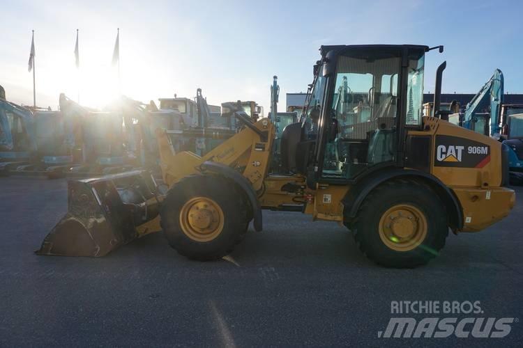 CAT 906 M Kolesni nakladalci
