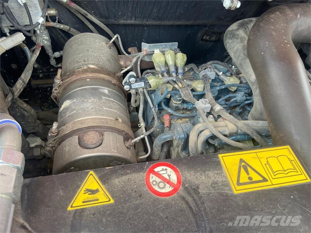 Kubota KC300 (7698) Demperji goseničarji