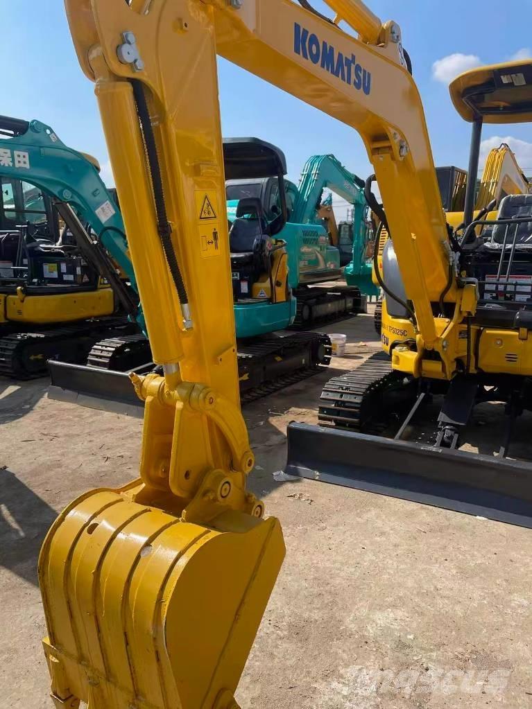 Komatsu PC35 Mini bagri <7t