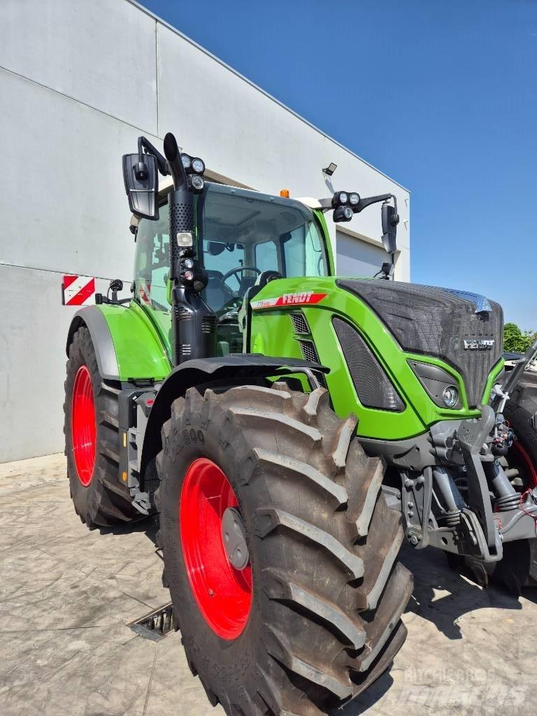 Fendt 718 Vario Traktorji