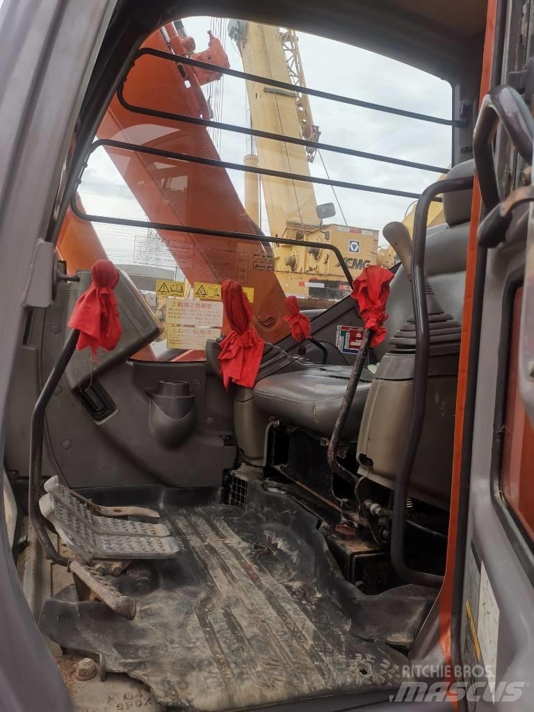 Hitachi ZX 75 Bagri goseničarji
