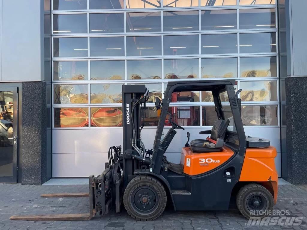 Doosan D30GP Viličarji - drugo