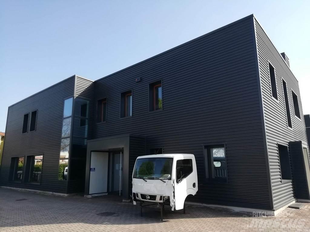 Nissan NT400 Kabine in notranjost