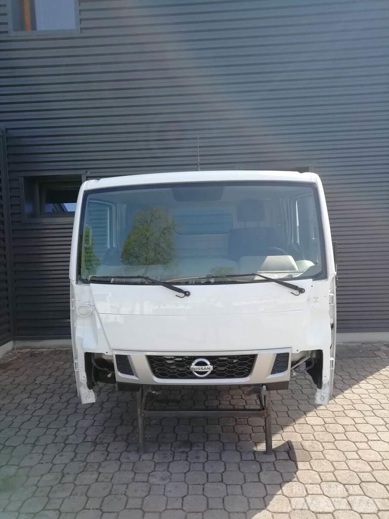 Nissan NT400 Kabine in notranjost