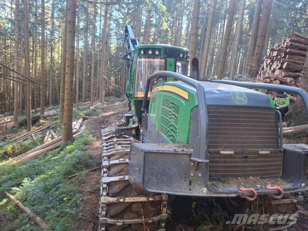 John Deere 1170G Harvesterji