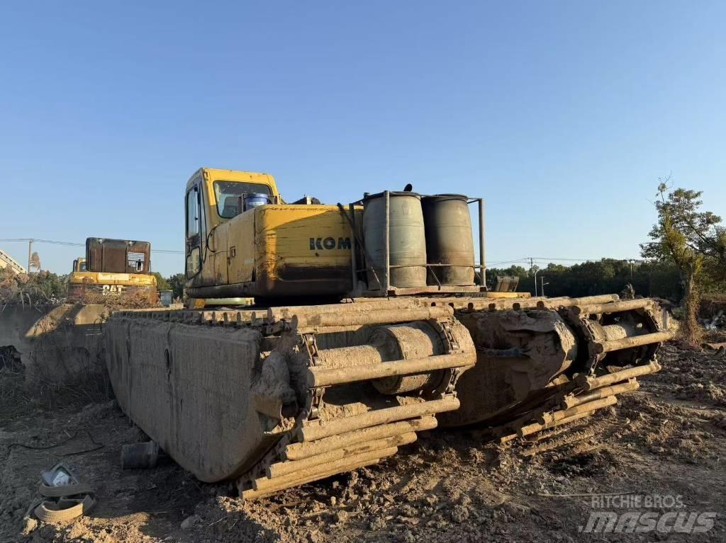 Komatsu PC 200-6 Amfibijski bagri