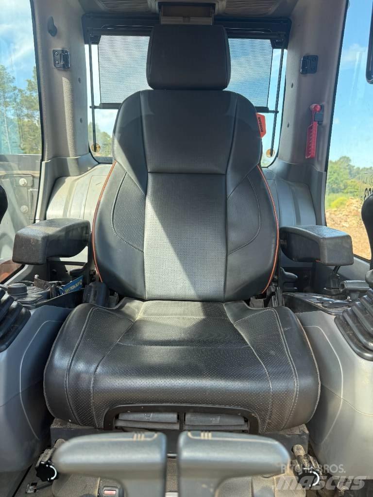 Doosan DX 235 LCR Bagri goseničarji