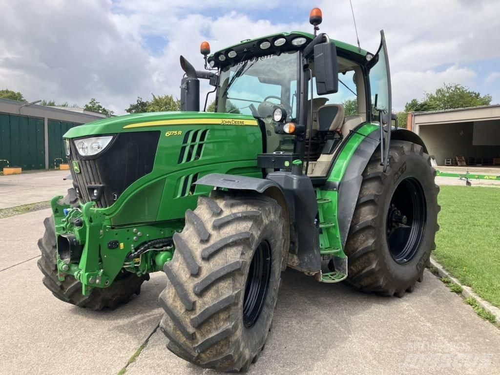 John Deere 6215R Traktorji