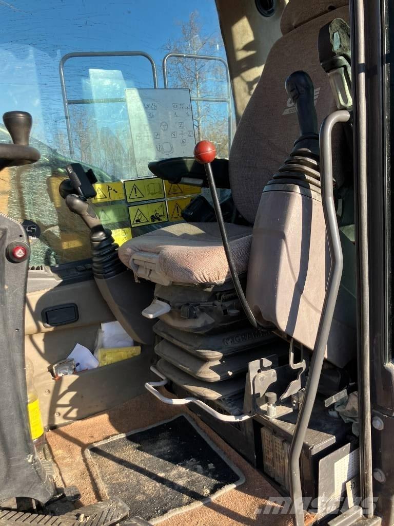 CASE WX 148 Bagri na kolesih