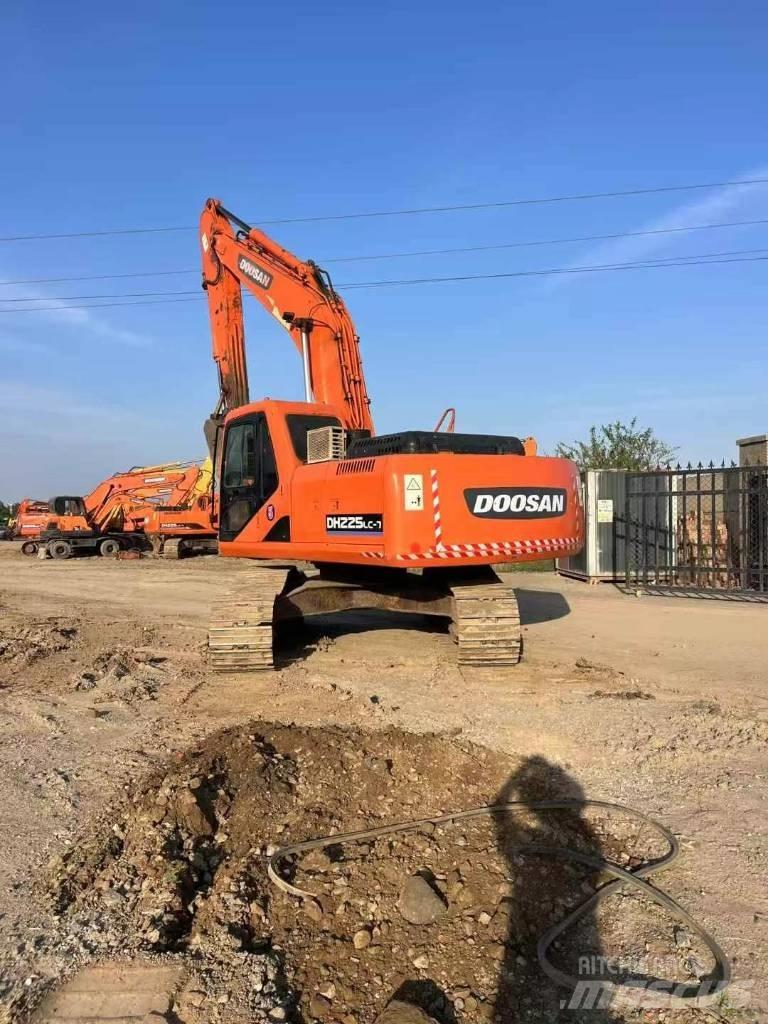 Doosan DH 225 LC-9 Bagri goseničarji