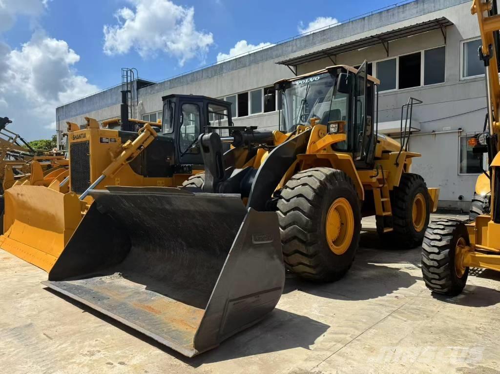 Volvo L 105 Kolesni nakladalci