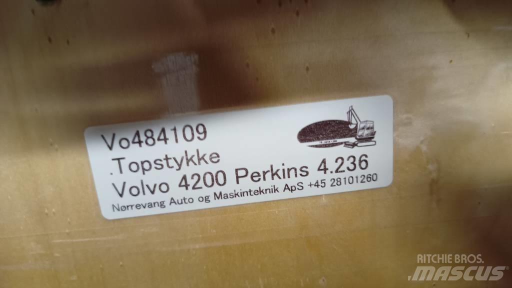Volvo 4200 Motorji