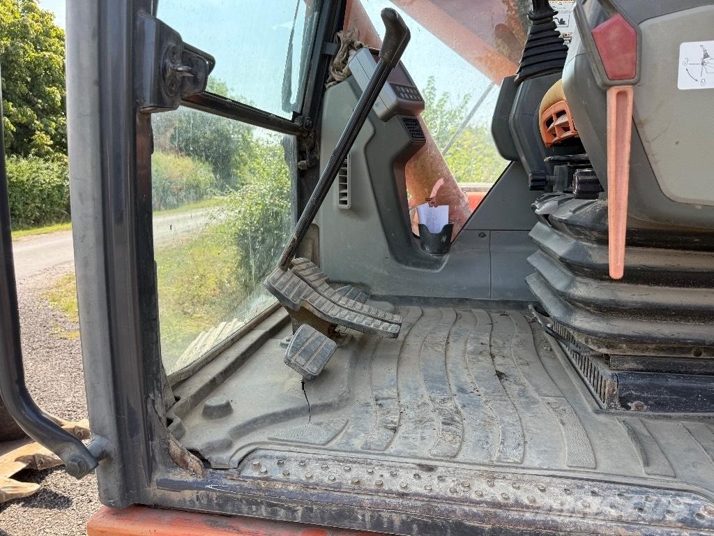 Doosan DX 225 LC Bagri goseničarji