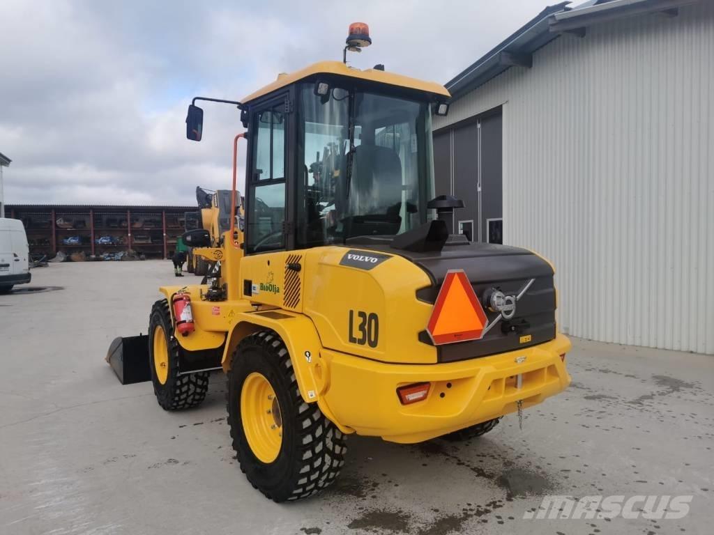 Volvo L30HS Kolesni nakladalci