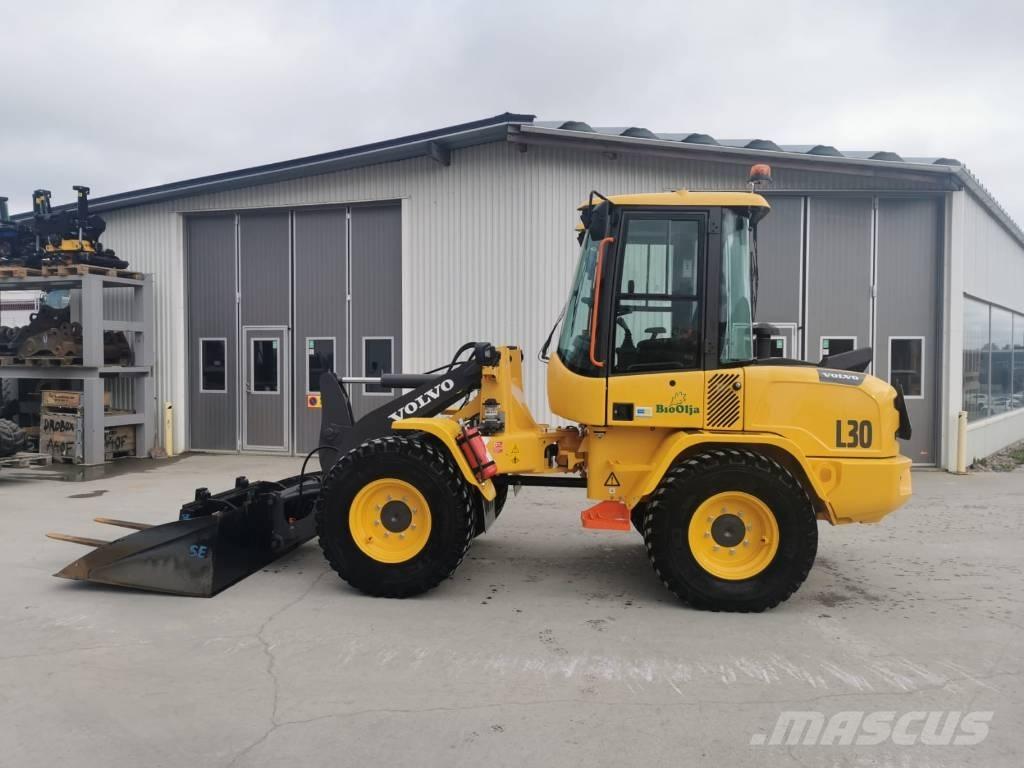 Volvo L30HS Kolesni nakladalci