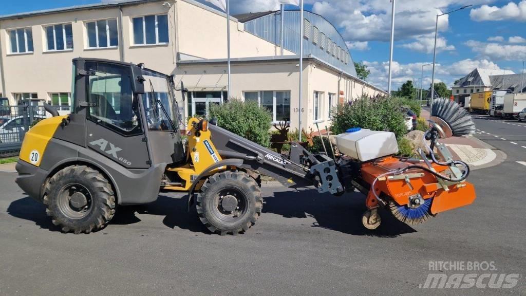 Mecalac AX 850 Kolesni nakladalci