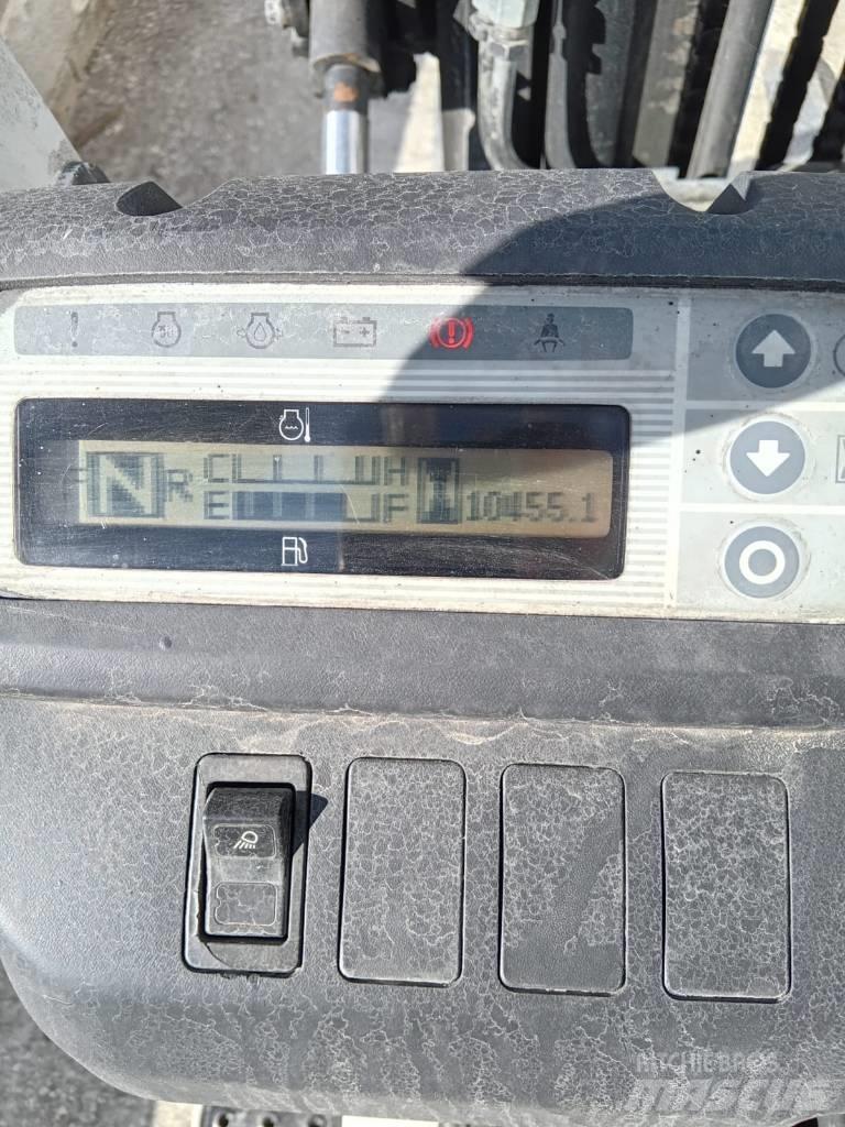 UniCarriers DX 25 Dizelski viličarji