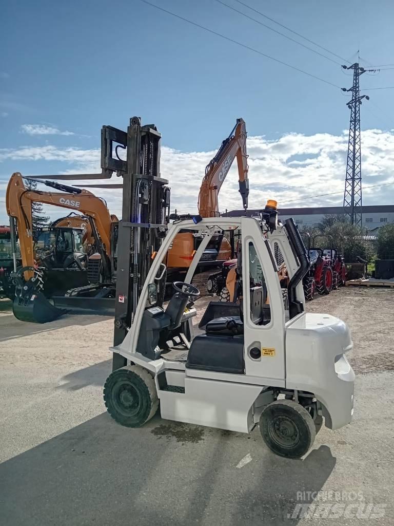 UniCarriers DX 25 Dizelski viličarji