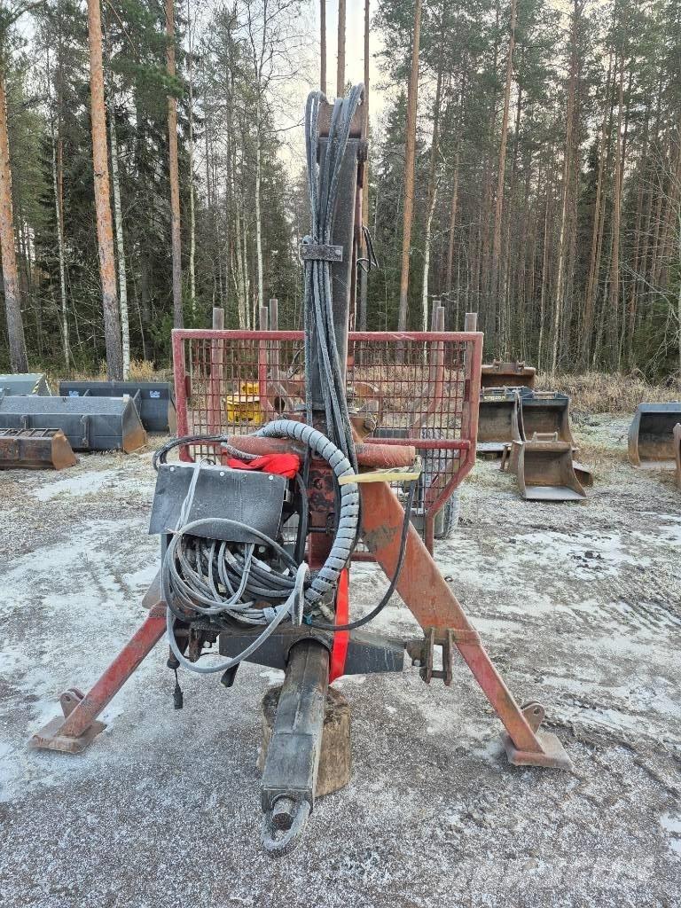 Patu 1800 Gozdarske prikolice