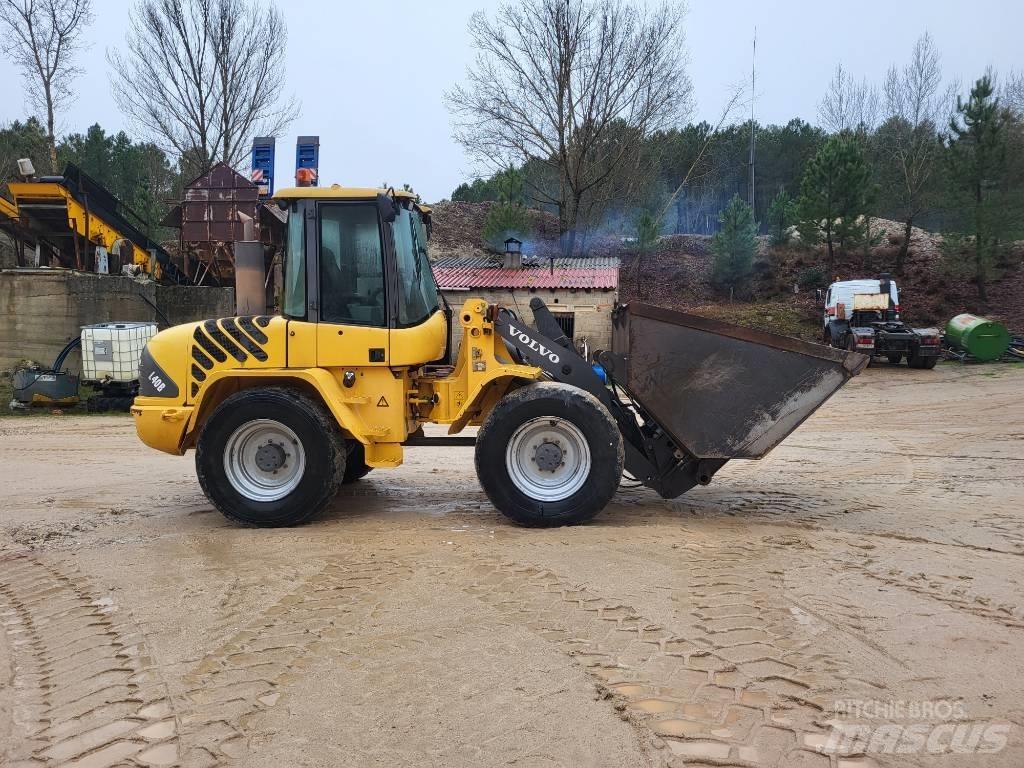 Volvo L 40 B Mini nakladalci