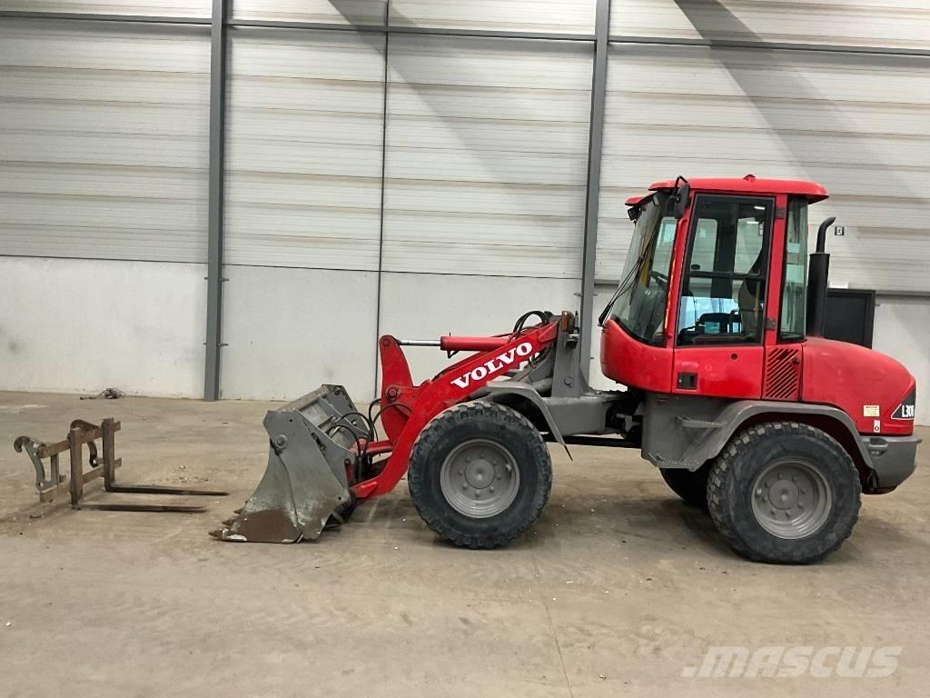 Volvo L 30 B-Z/X Kolesni nakladalci
