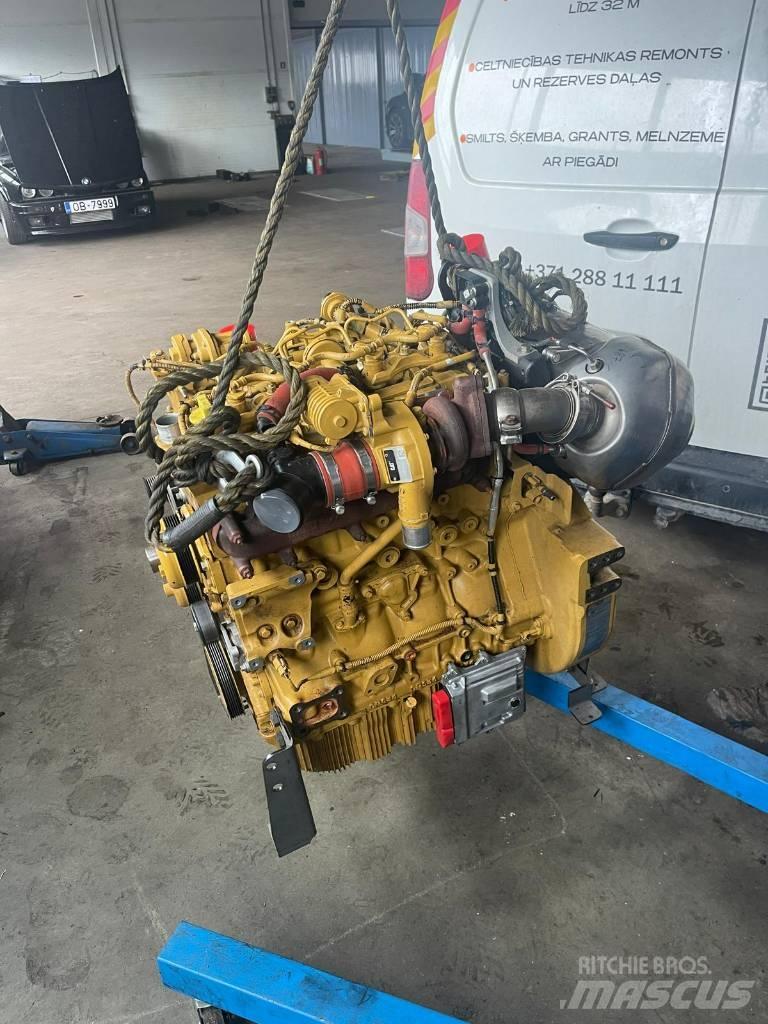CAT 313 model Motorji