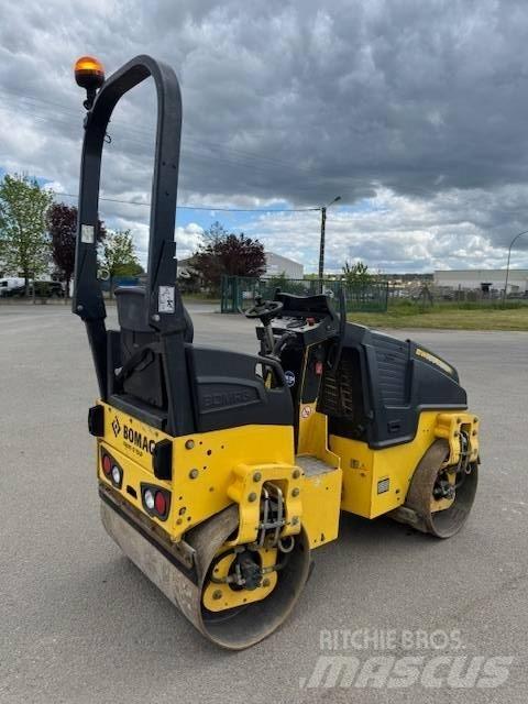 Bomag BW 100 AD M-5 Dvojni valjarji
