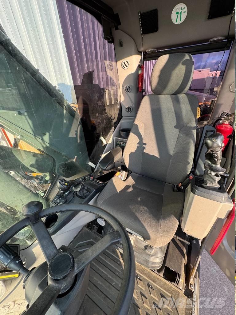 Volvo EWR 170 E Bagri na kolesih