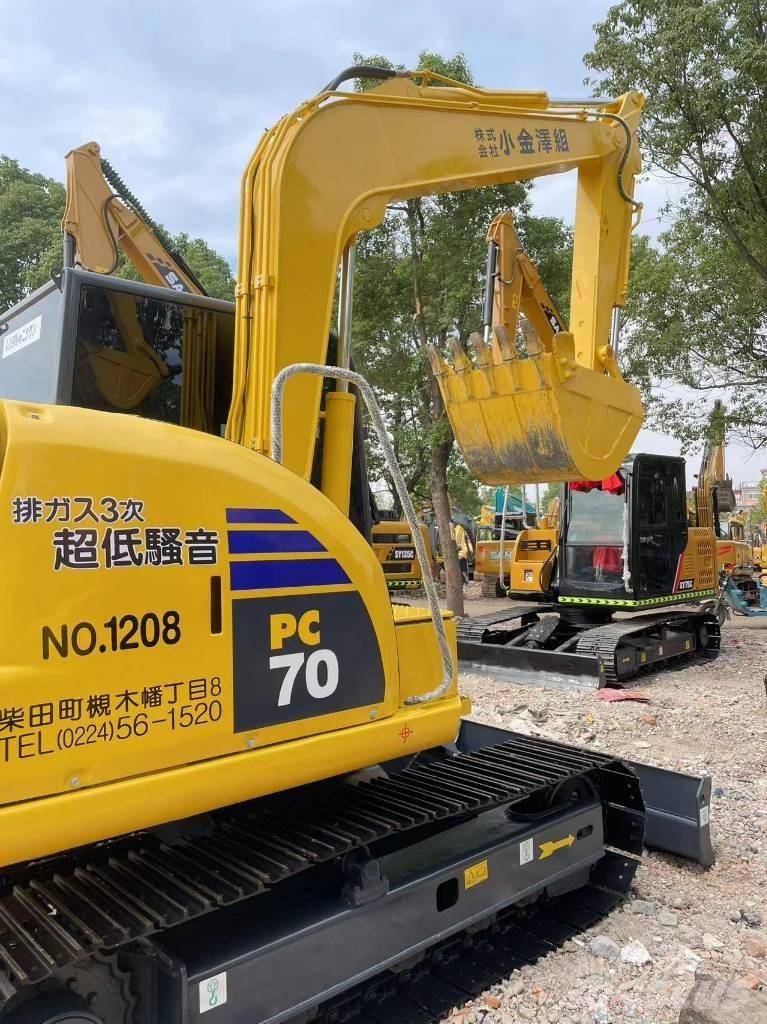 Komatsu 70-8 Bagri goseničarji