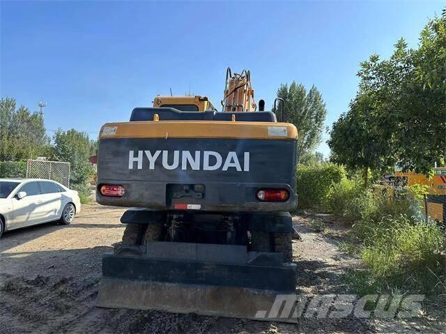 Hyundai 210W Bagri na kolesih