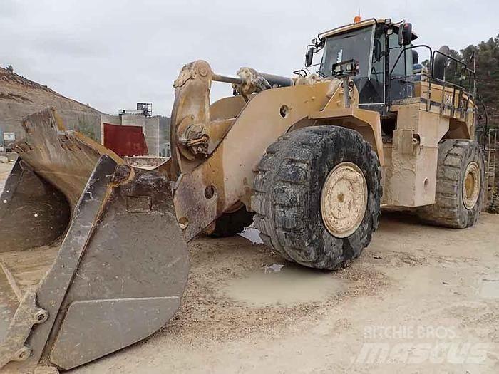 CAT 988K Kolesni nakladalci