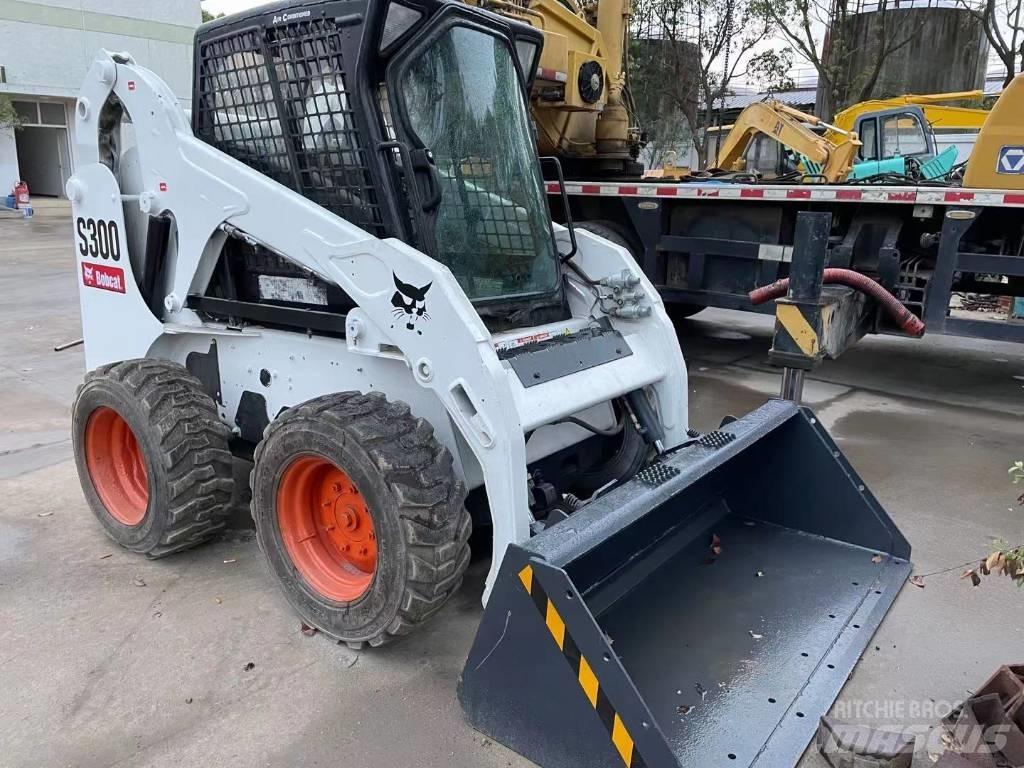 Bobcat S 300 Skid steer mini nakladalci