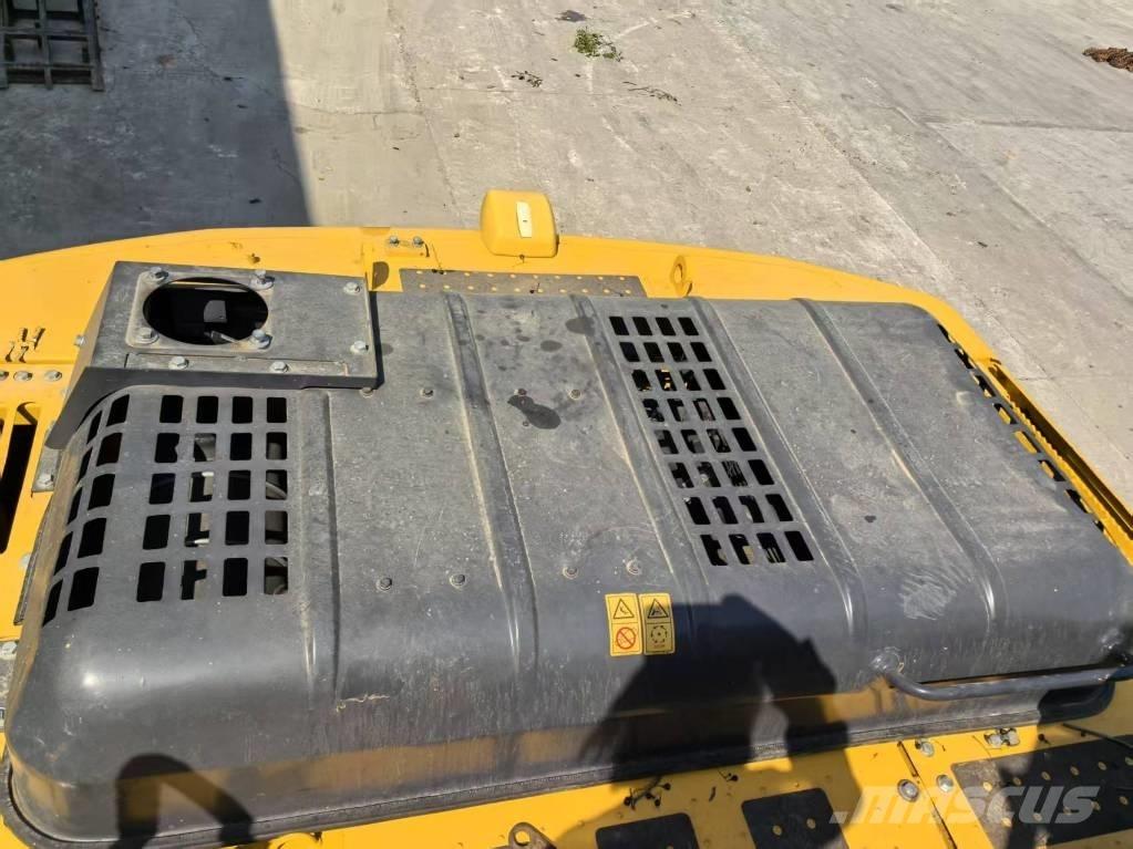 Komatsu PC 200-8 Bagri goseničarji