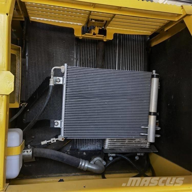 Komatsu PC200-8 Bagri goseničarji