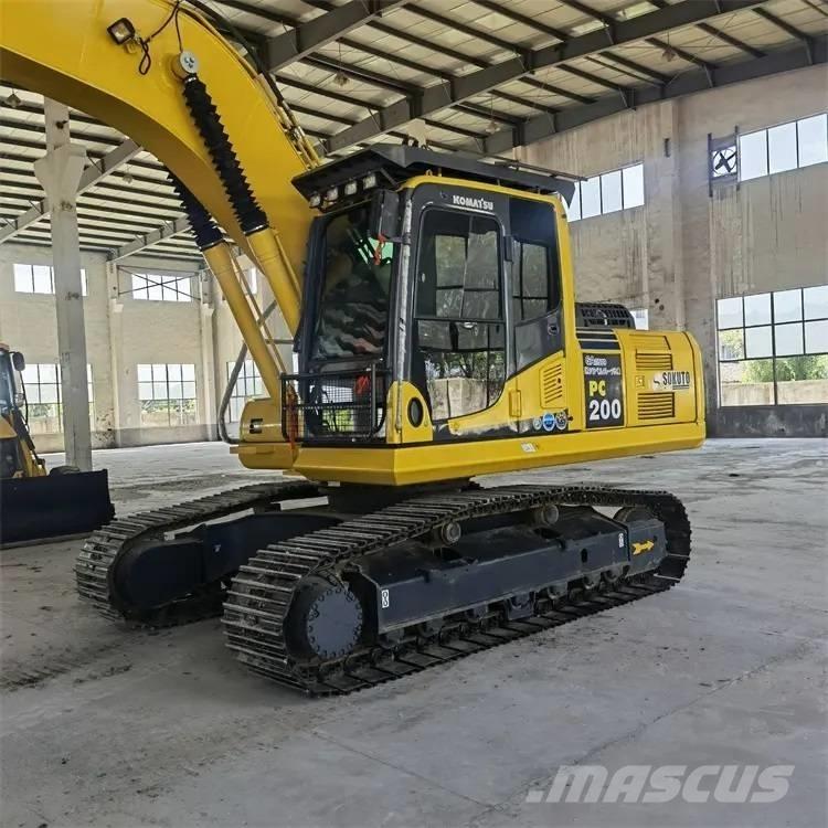 Komatsu PC200-8 Bagri goseničarji