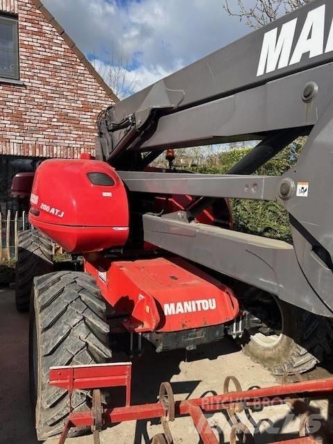 Manitou 200 ATJ Zglobne dvižne ploščadi