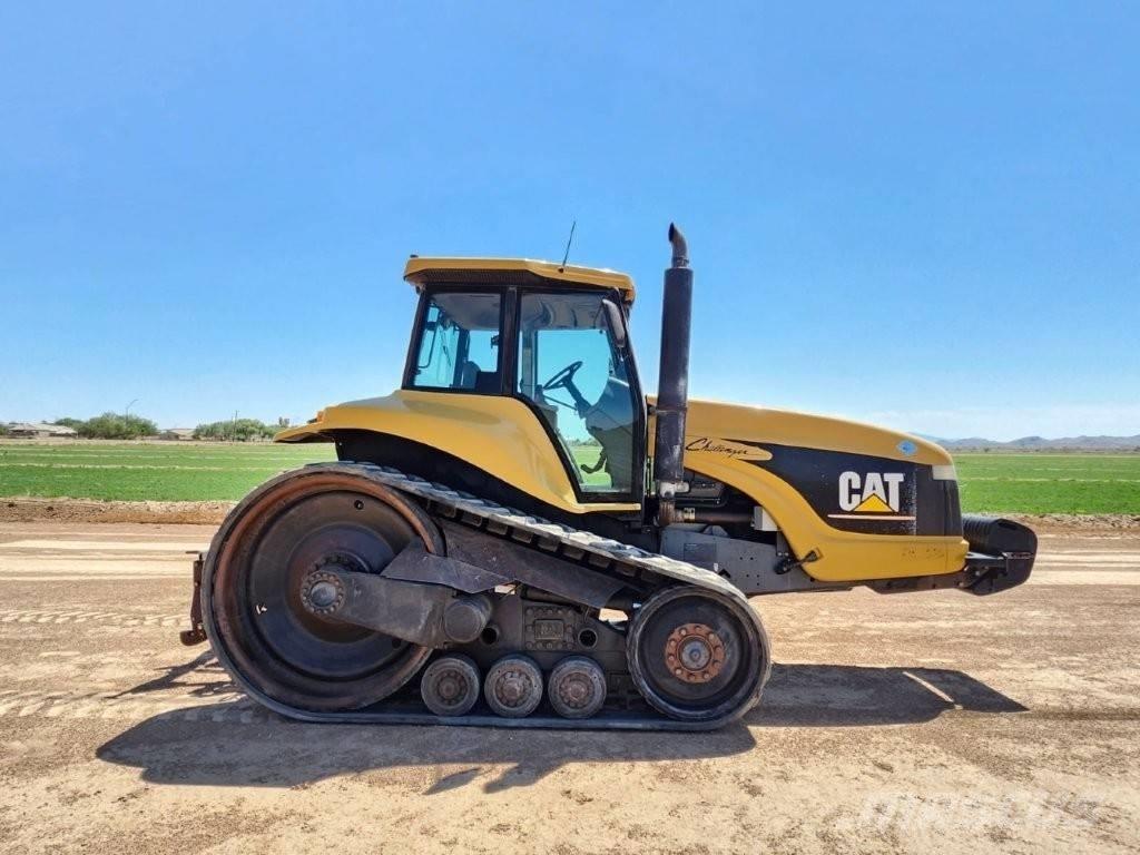 CAT CH45 Traktorji