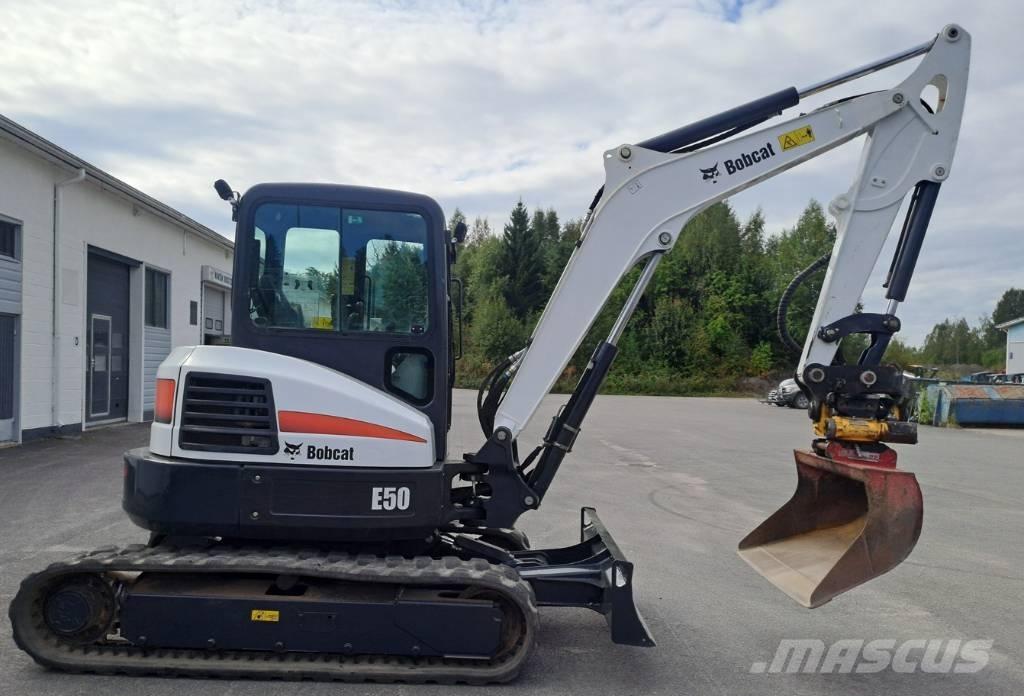 Bobcat E 50 Mini bagri <7t