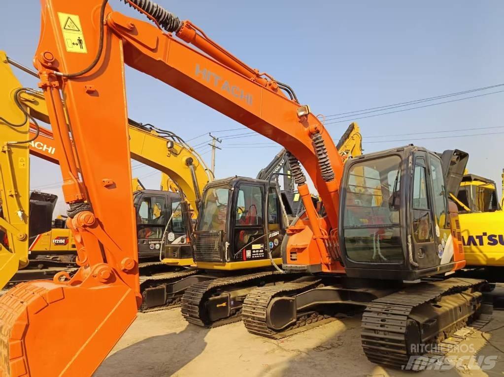 Hitachi ZX135 Bagri goseničarji
