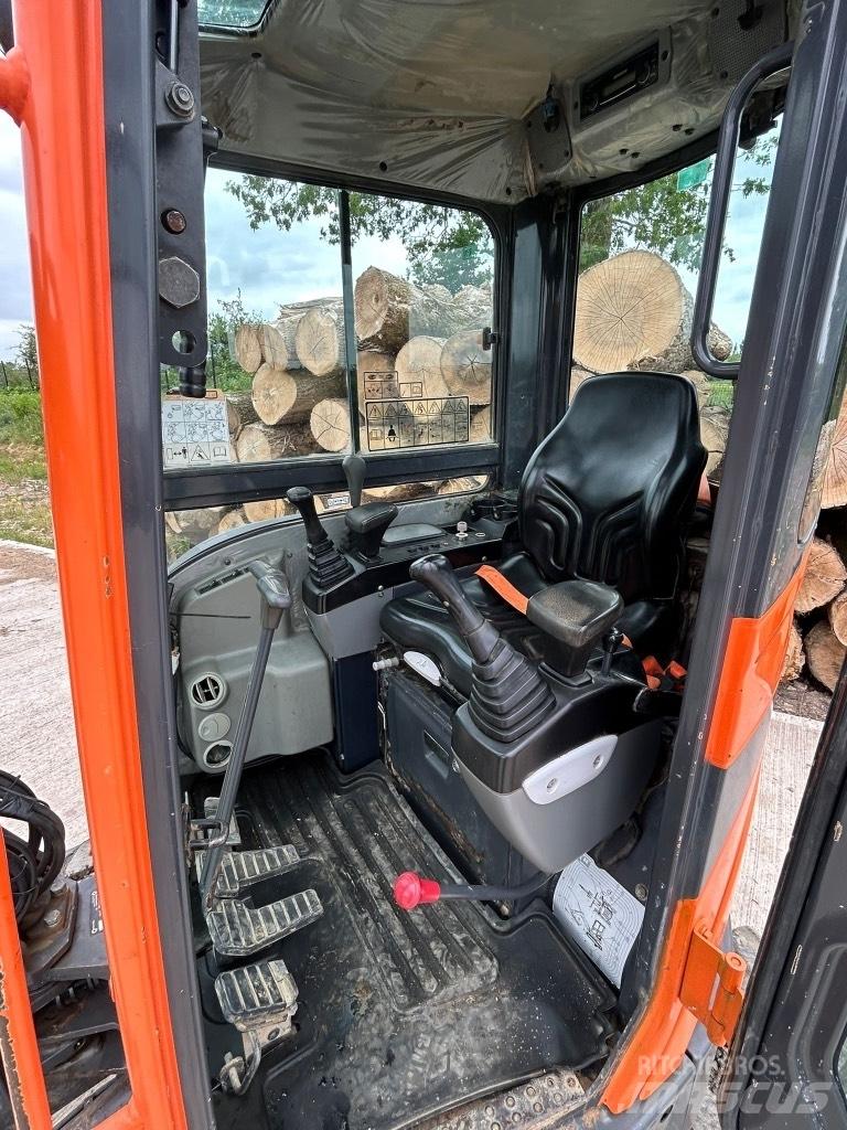Doosan DX 27 Z Mini bagri <7t