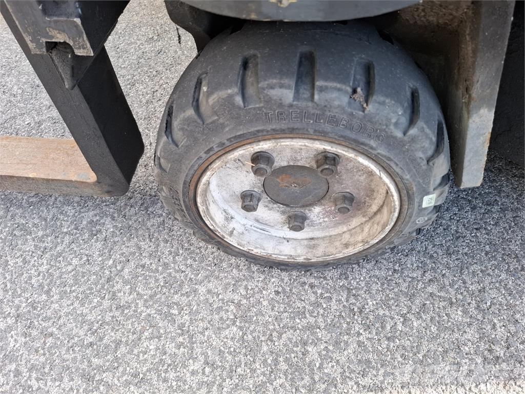 Combilift C3000CB 4-Smerni viličarji