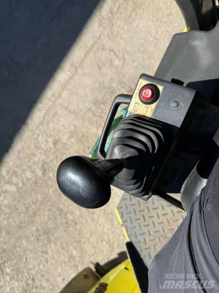 Ammann ARX 26 Dvojni valjarji