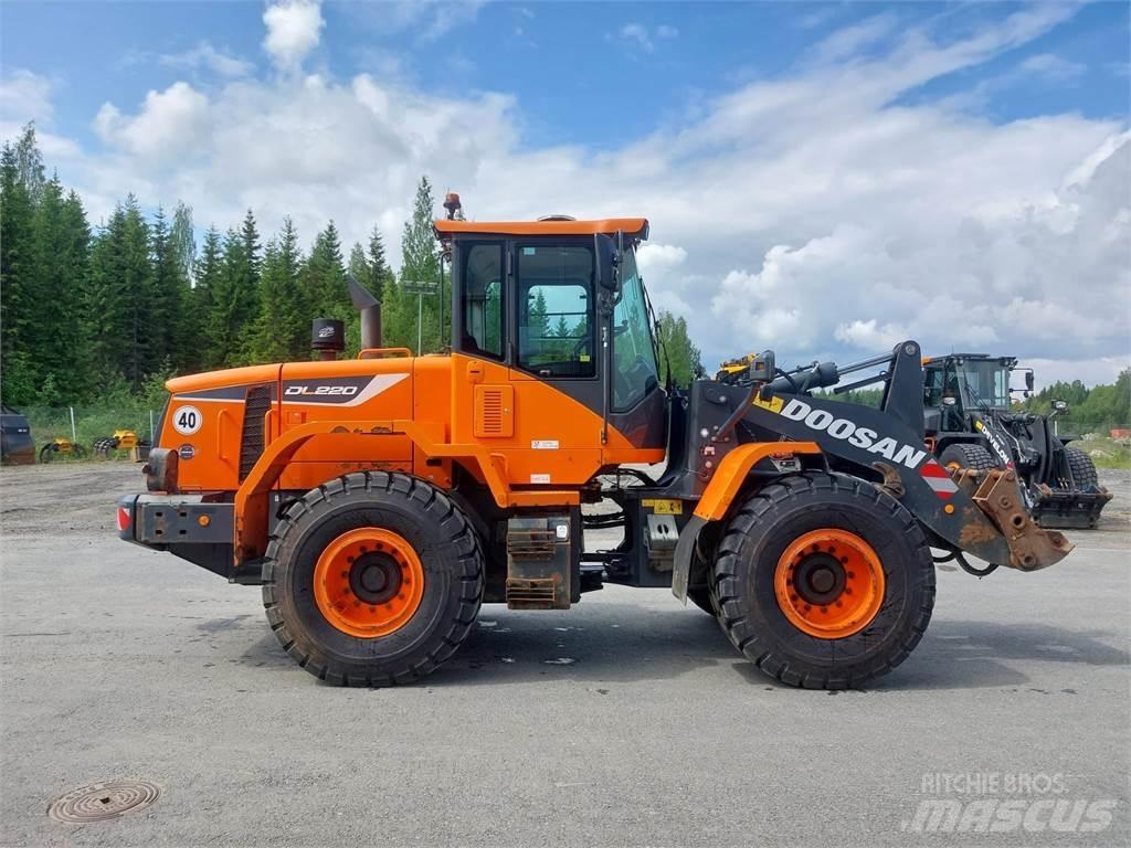 Doosan DL220-5 Kolesni nakladalci