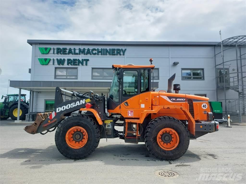 Doosan DL220-5 Kolesni nakladalci