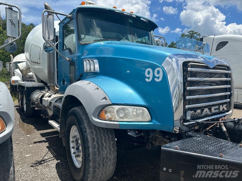 Mack GU 800 Drugi tovornjaki
