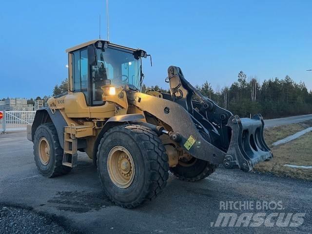 Volvo L90F Kolesni nakladalci