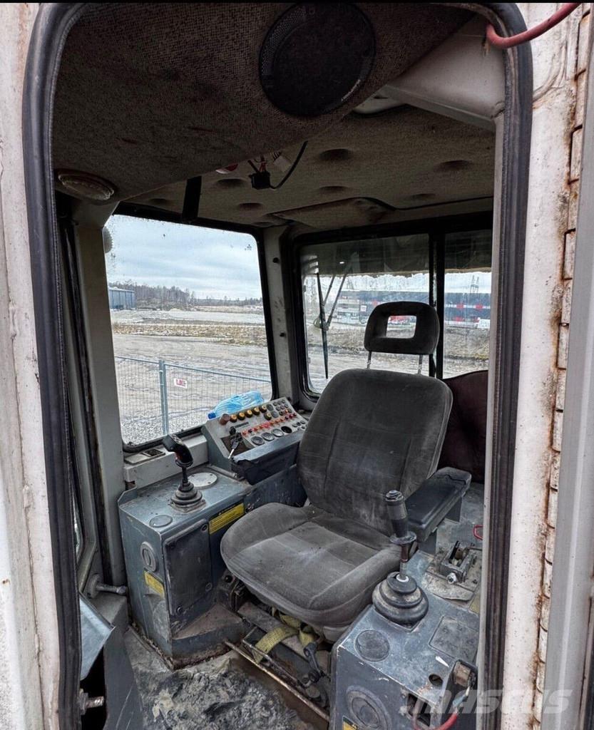 Liebherr 732 Buldožerji goseničarji