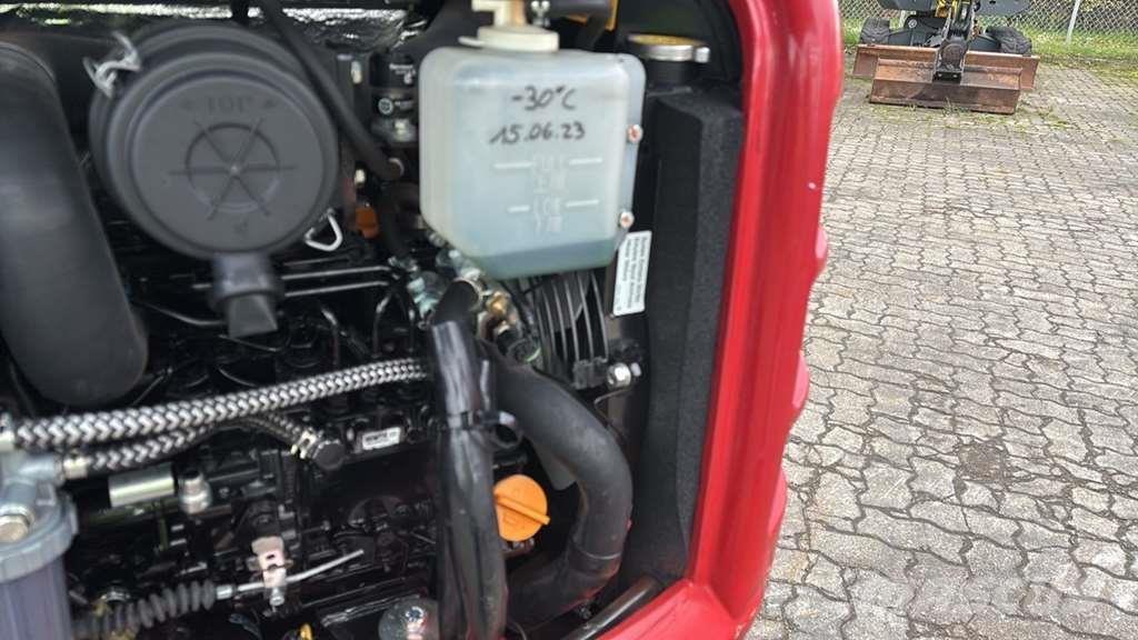 Takeuchi TB216 Mini bagri <7t