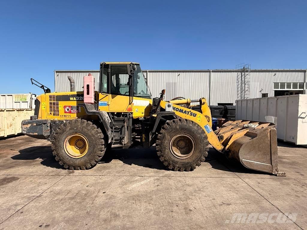 Komatsu WA 320-6 Kolesni nakladalci