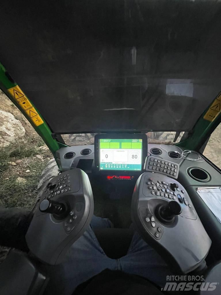 John Deere 1270 G Harvesterji